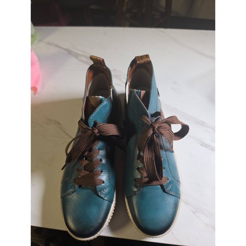 Remonte Women's Forest Green Leather Water-Resistant Side Zip Sneakers 8.5‎